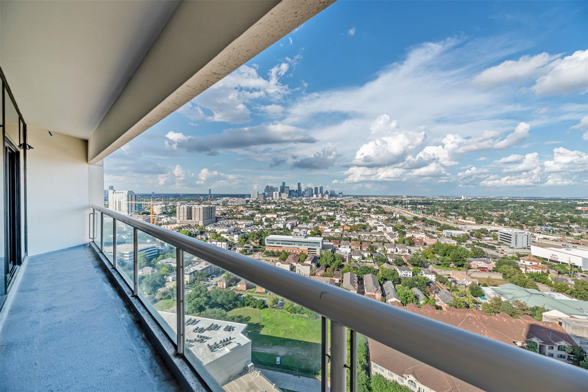 1701 Hermann Drive Unit: 26AB