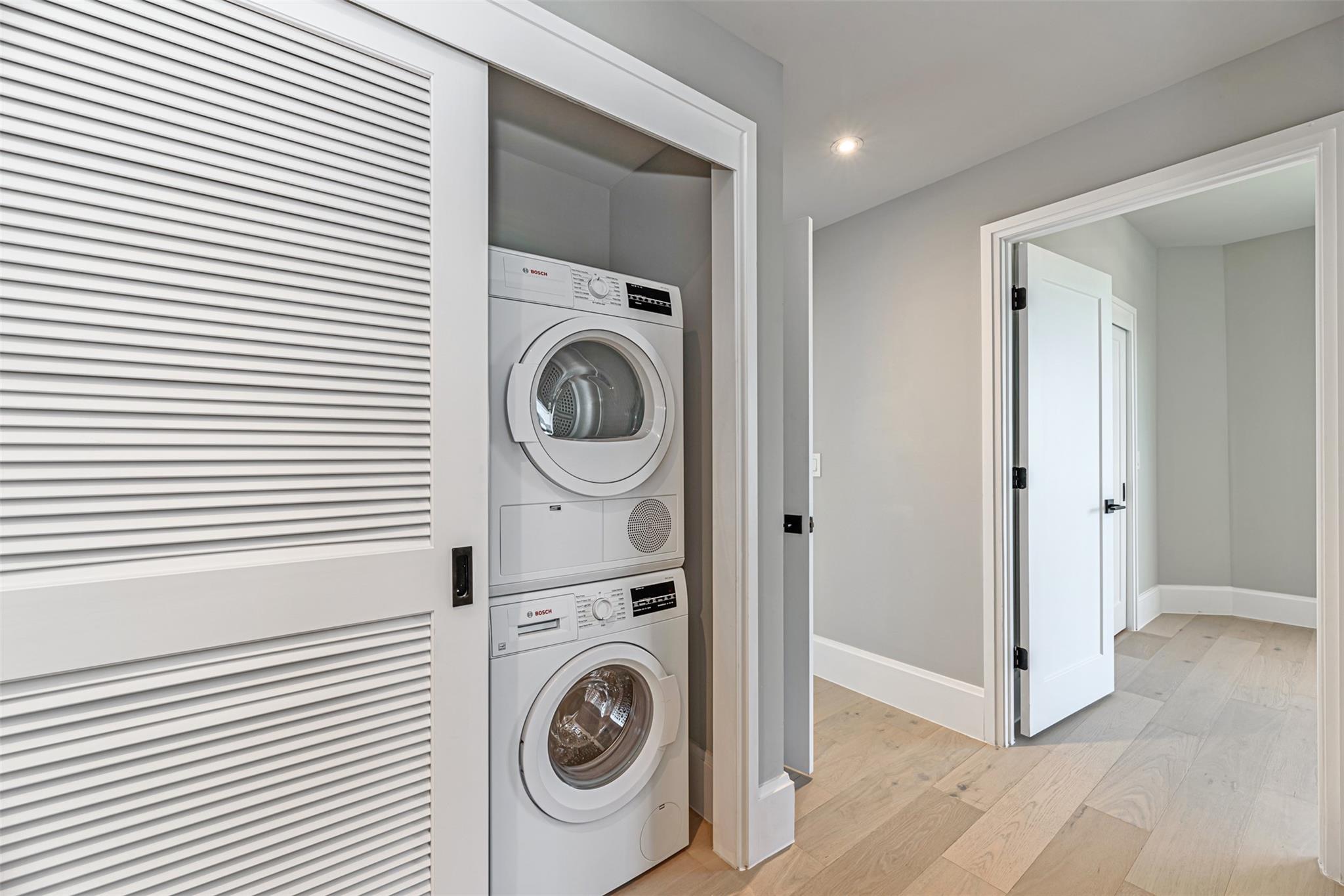 1701 Hermann Drive Unit: 26AB