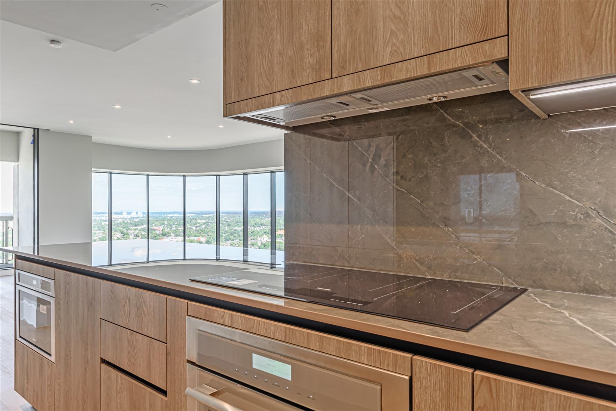 1701 Hermann Drive Unit: 26AB