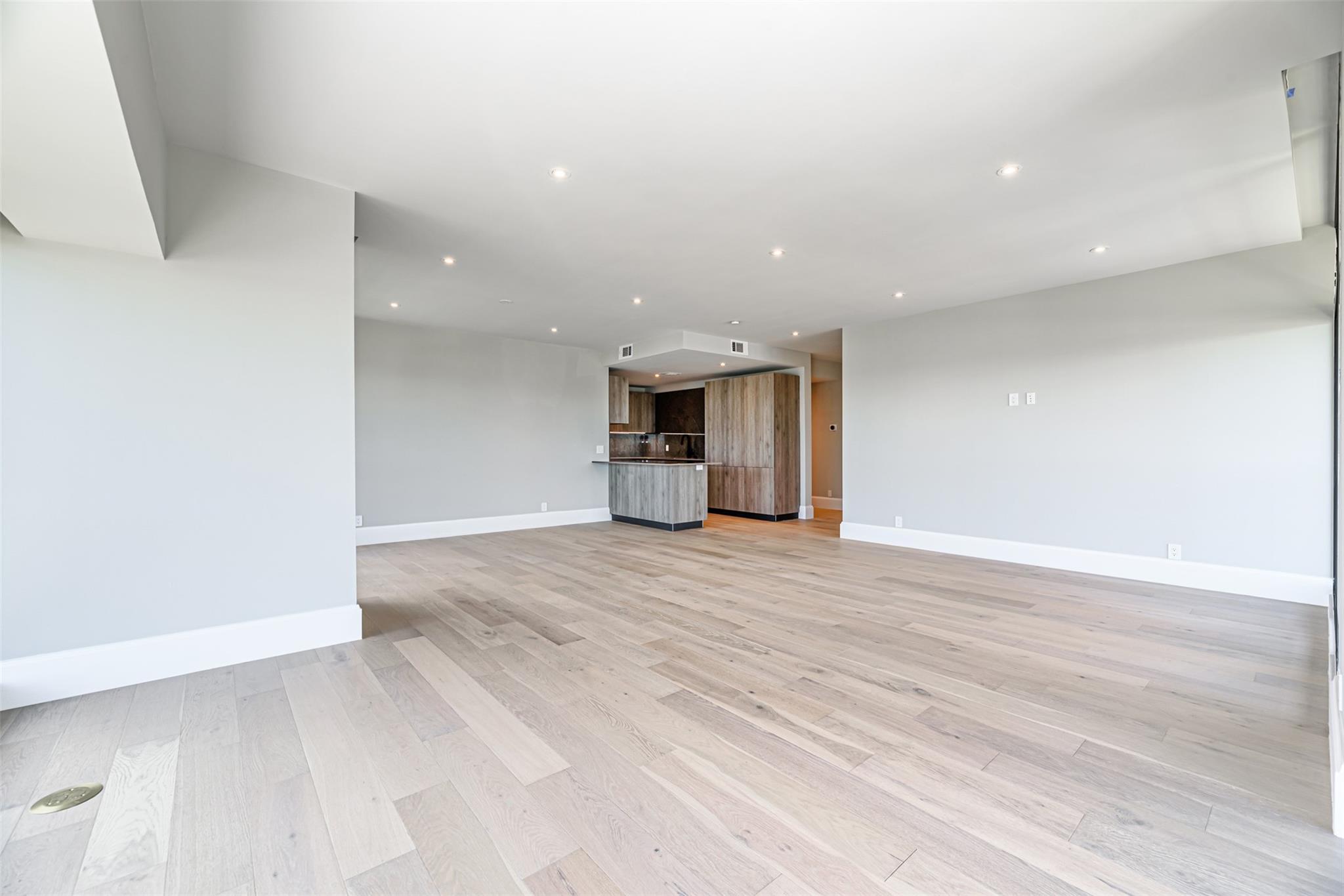 1701 Hermann Drive Unit: 26AB