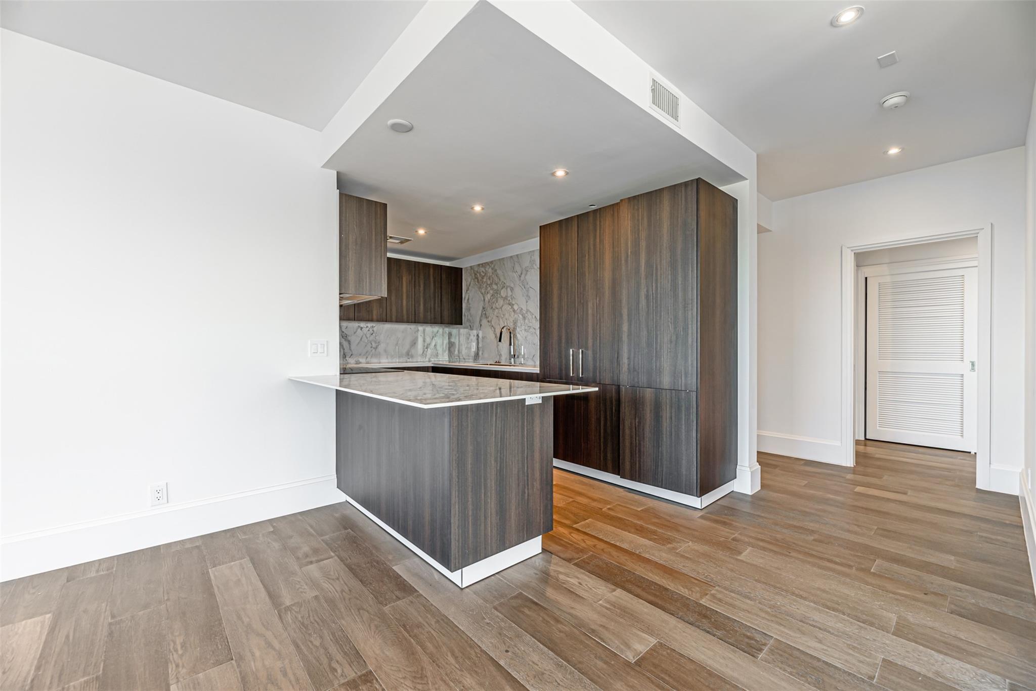 1701 Hermann Drive # 24B