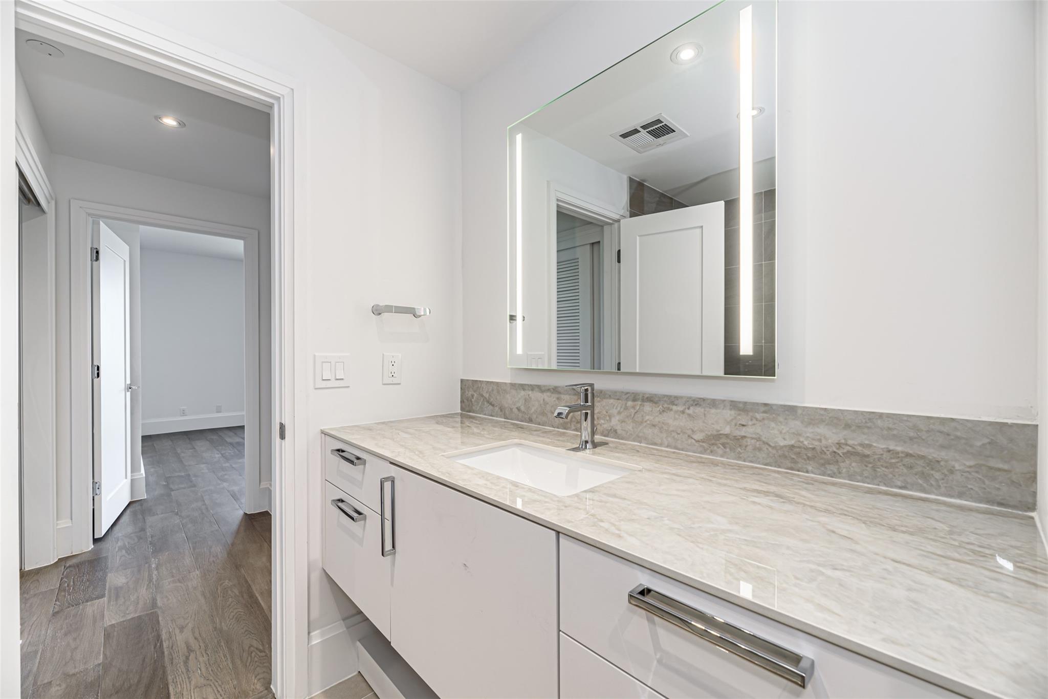 1701 Hermann Drive # 24B