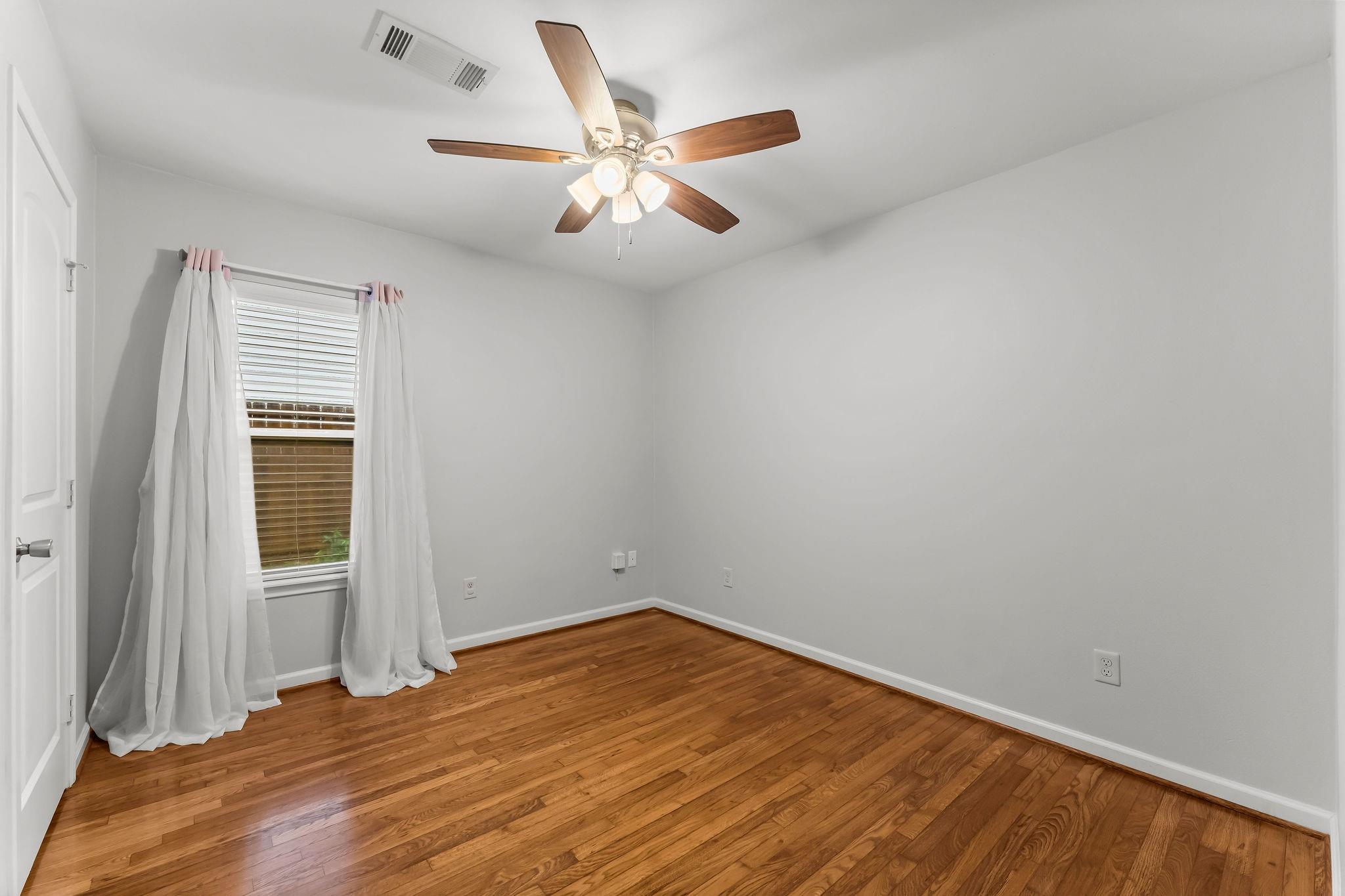 1733 Ebony Lane