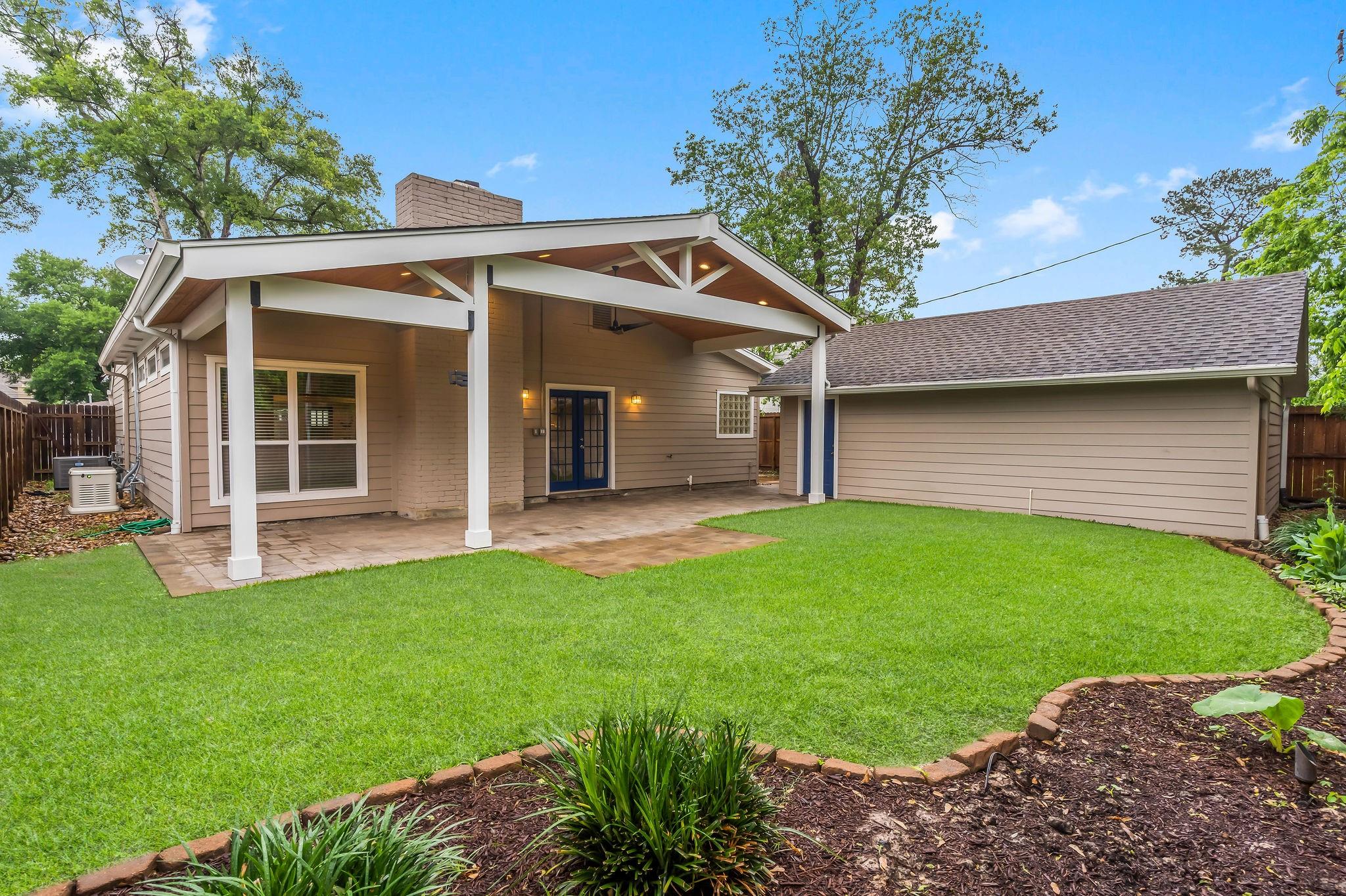 1733 Ebony Lane