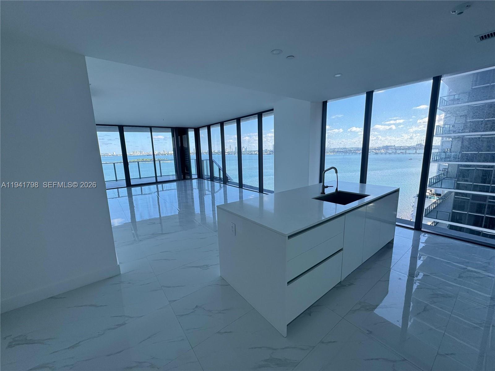700 NE 24 # 907