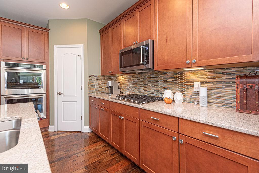 18622 OLD CANAL LANE