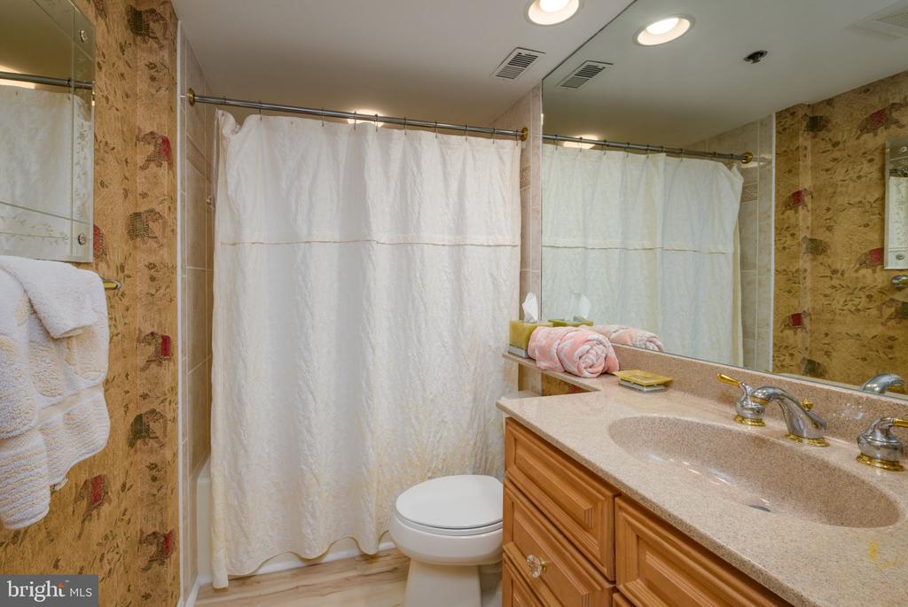 409 GEORGETOWNE HOUSE ROAD