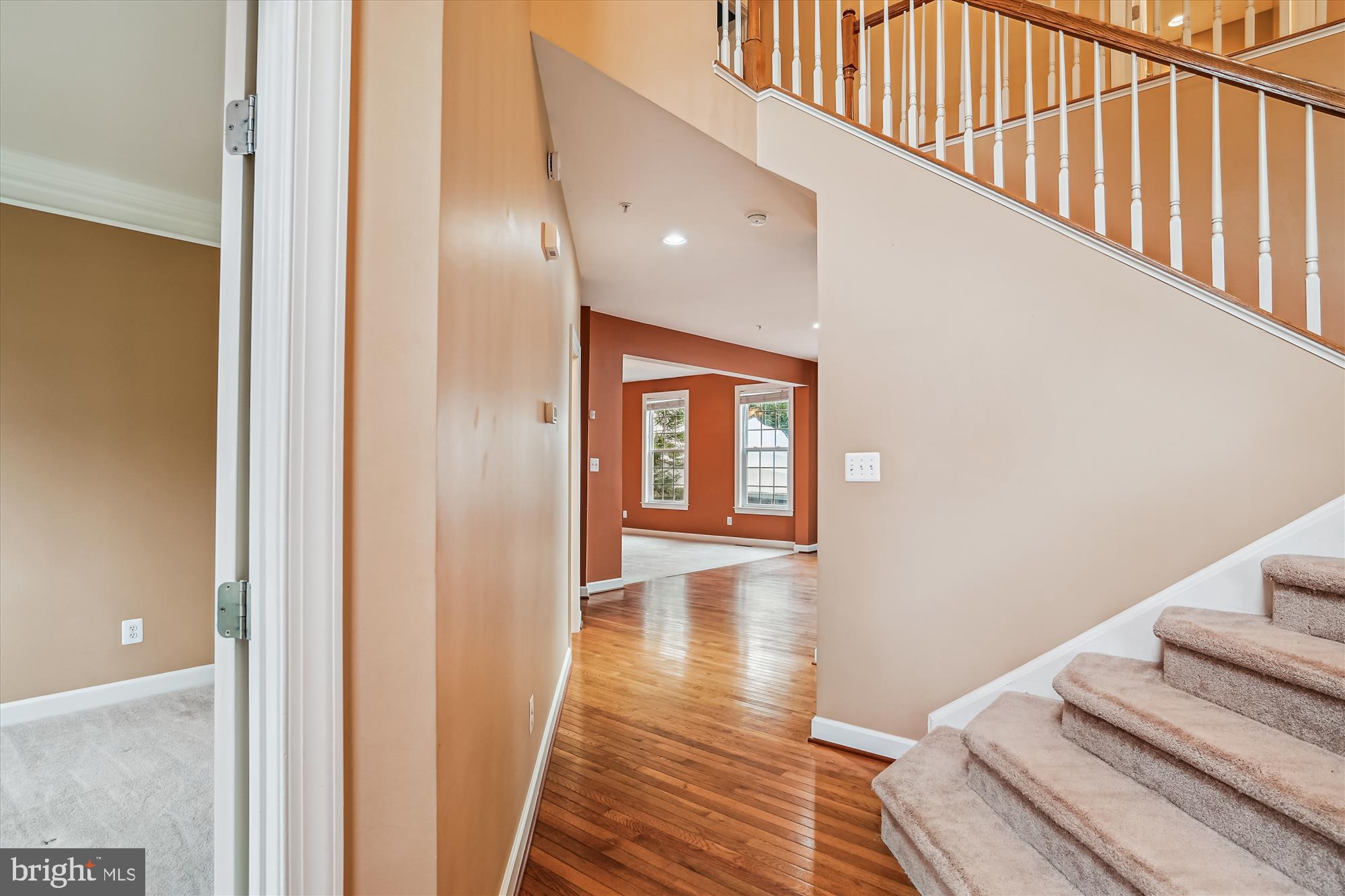 102 HOLLY ROAD