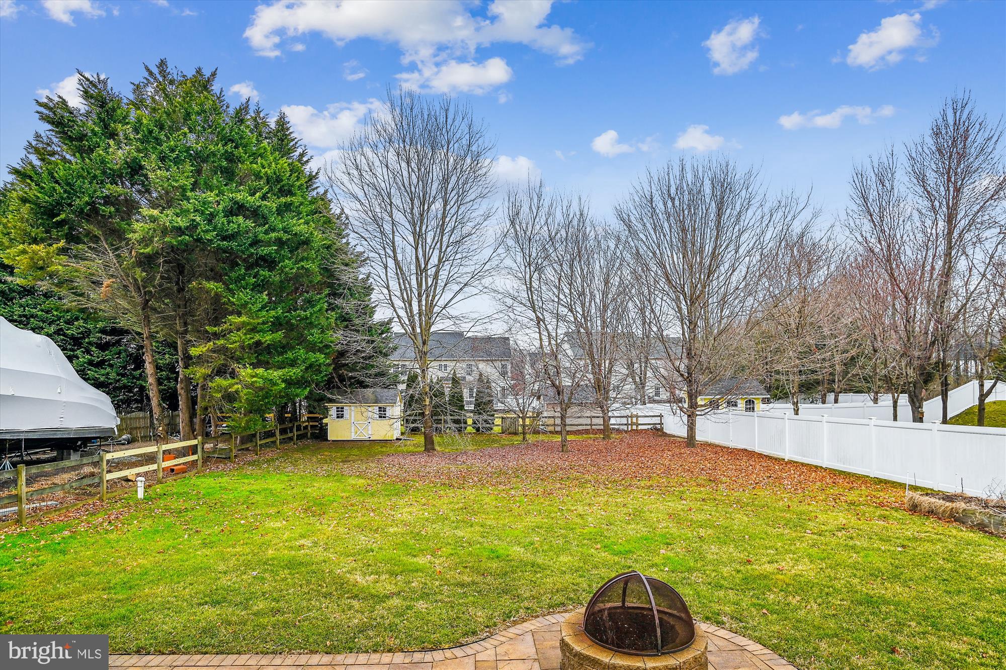 102 HOLLY ROAD