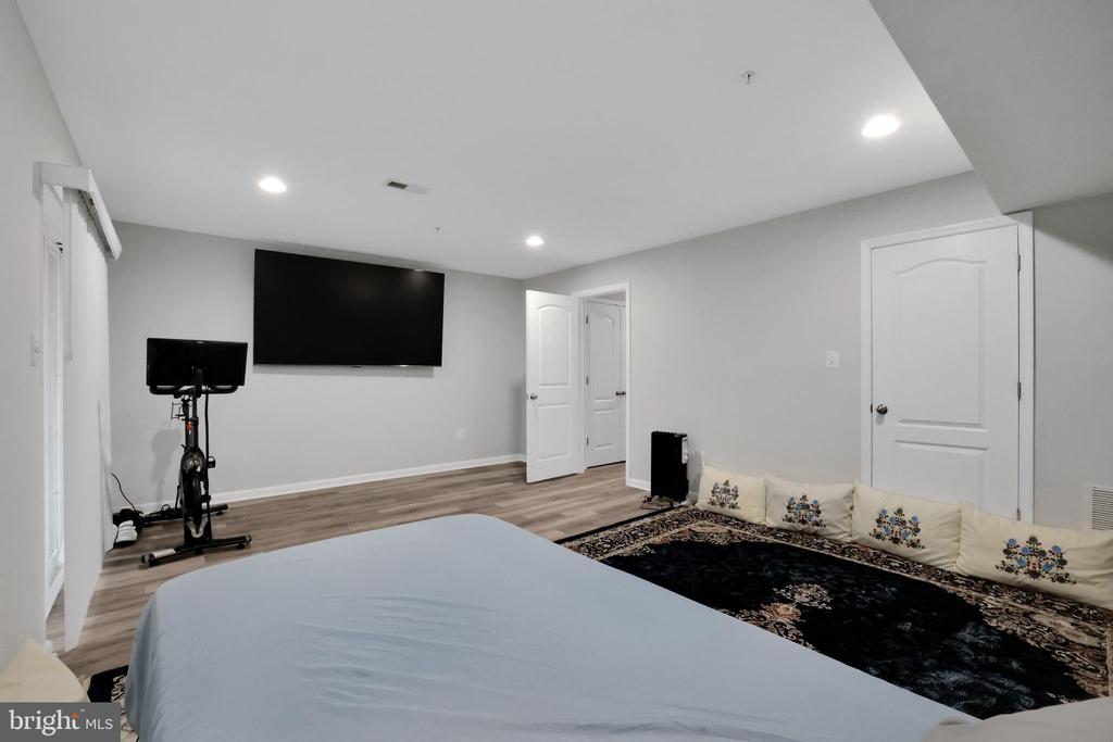 7524 BRIARGROVE LANE