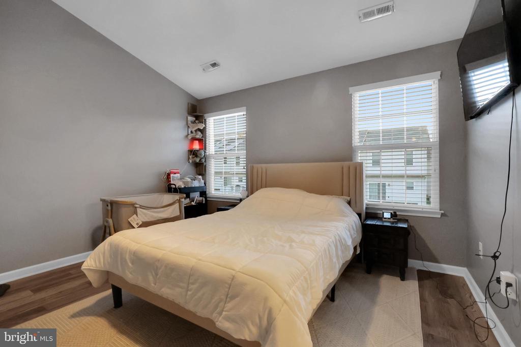 7524 BRIARGROVE LANE