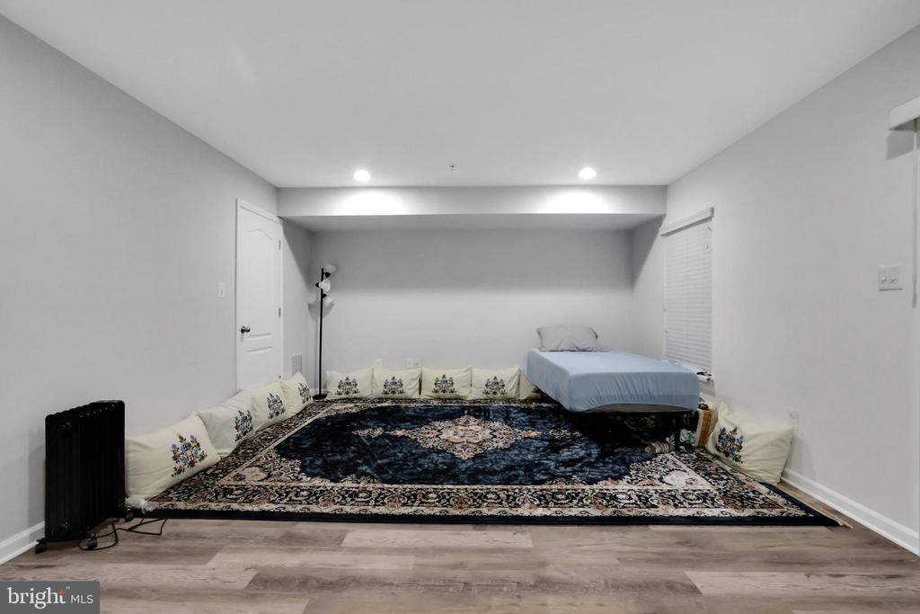 7524 BRIARGROVE LANE