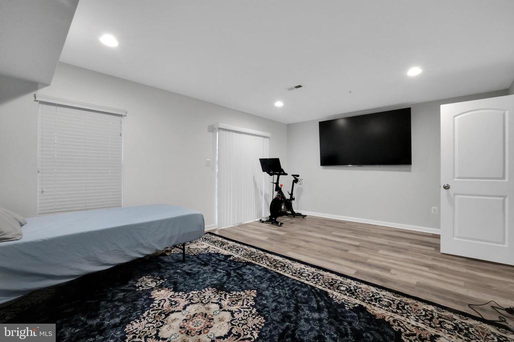 7524 BRIARGROVE LANE