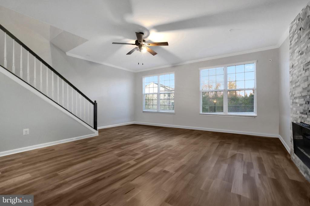 7524 BRIARGROVE LANE