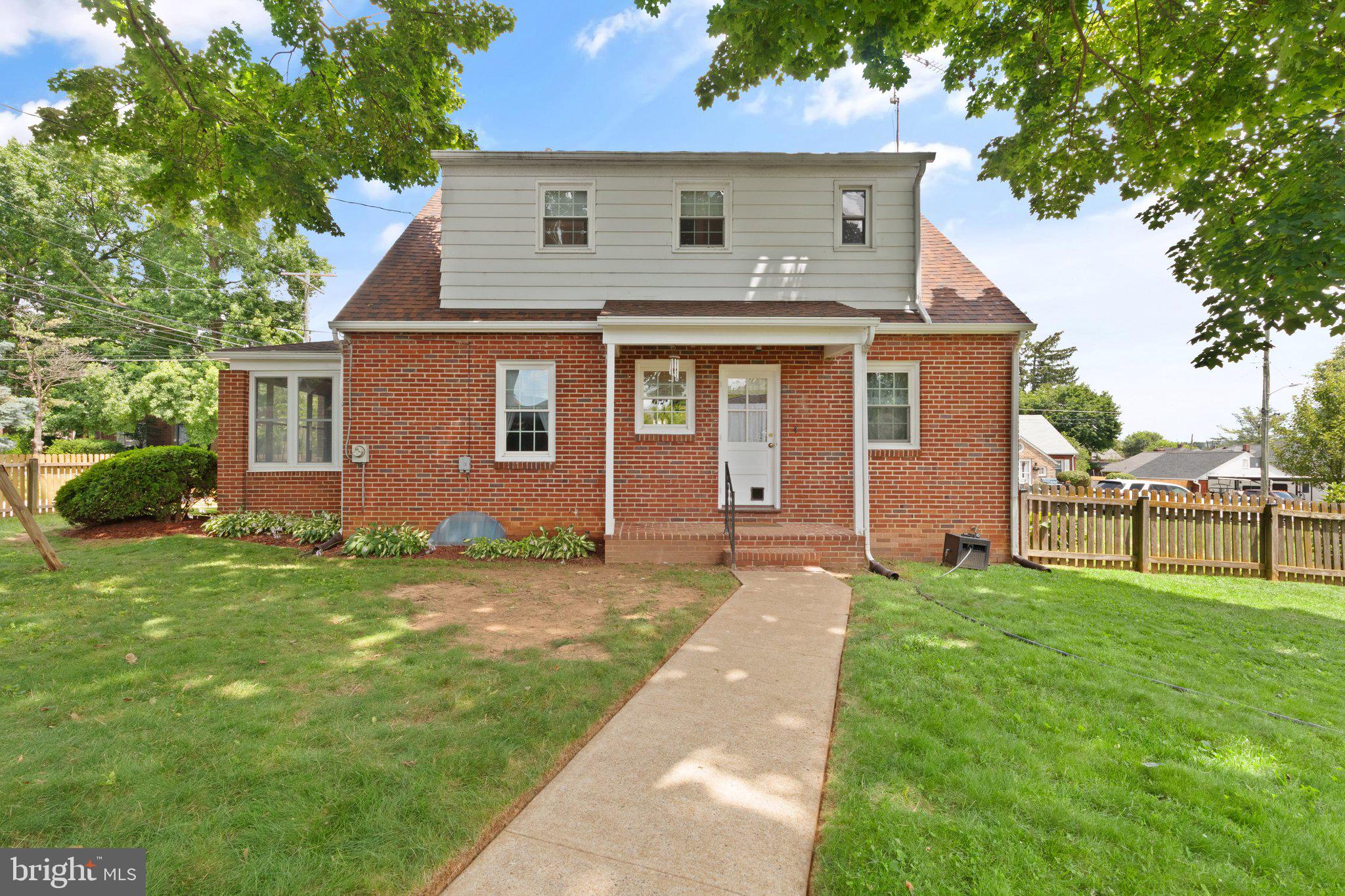 23 WESTMORELAND STREET