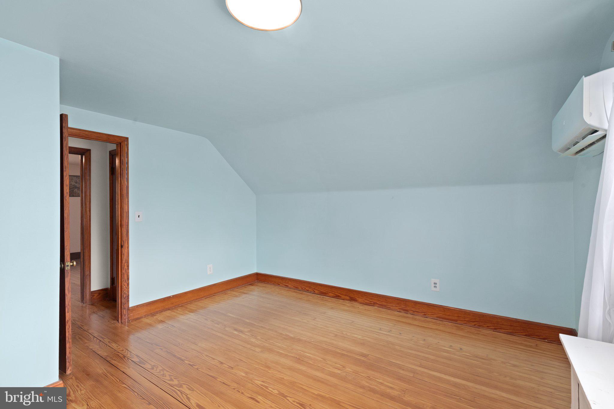 23 WESTMORELAND STREET