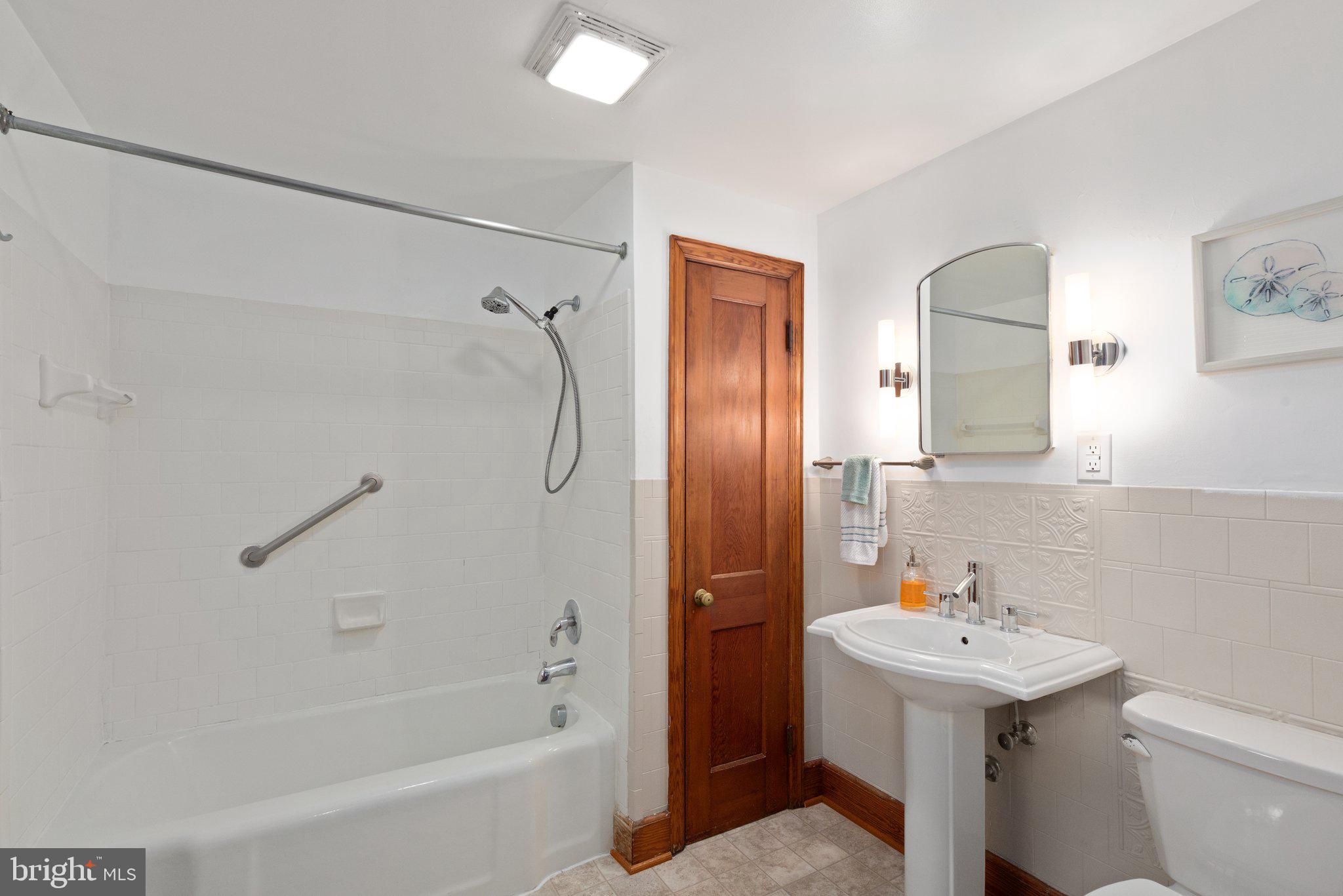 23 WESTMORELAND STREET