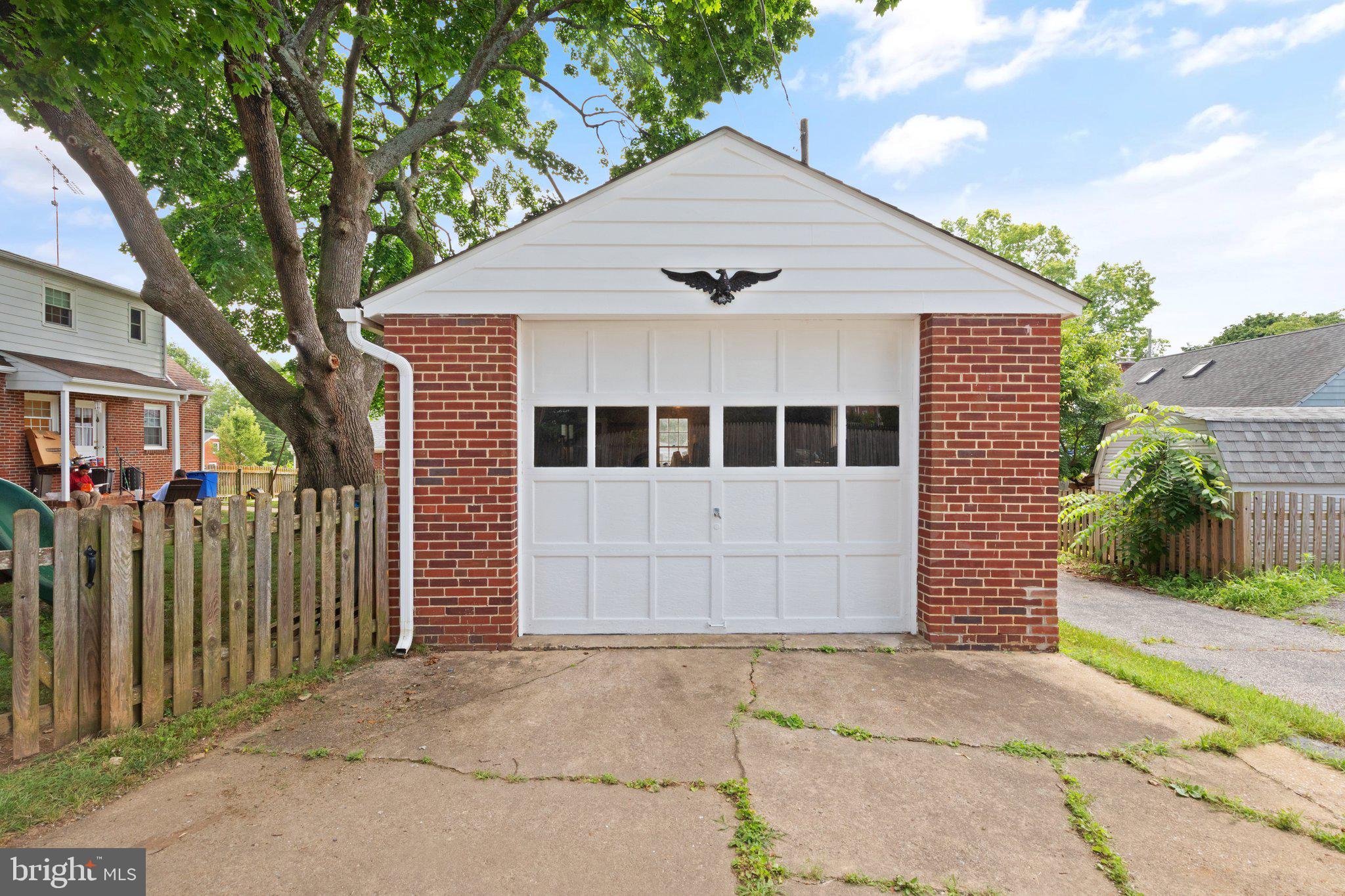 23 WESTMORELAND STREET