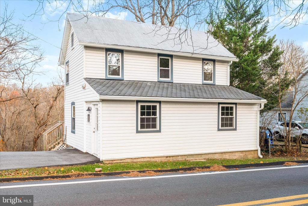 2060 FLAG MARSH ROAD