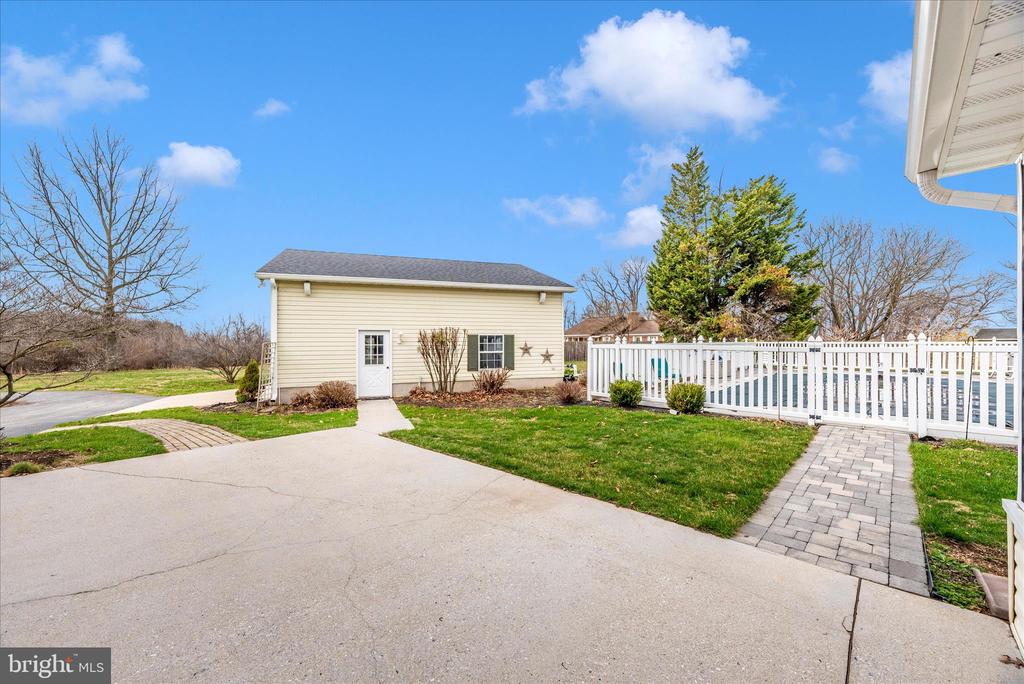 1150 HUMBERT SCHOOLHOUSE ROAD