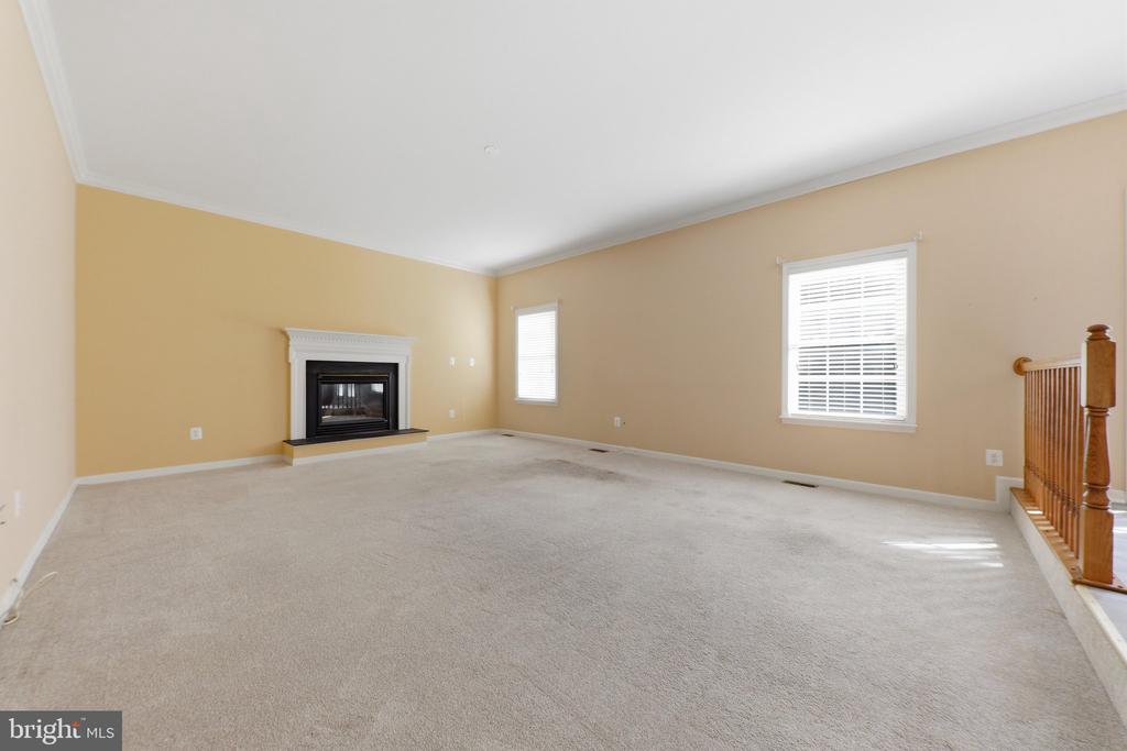 909 BRIDLEWREATH WAY