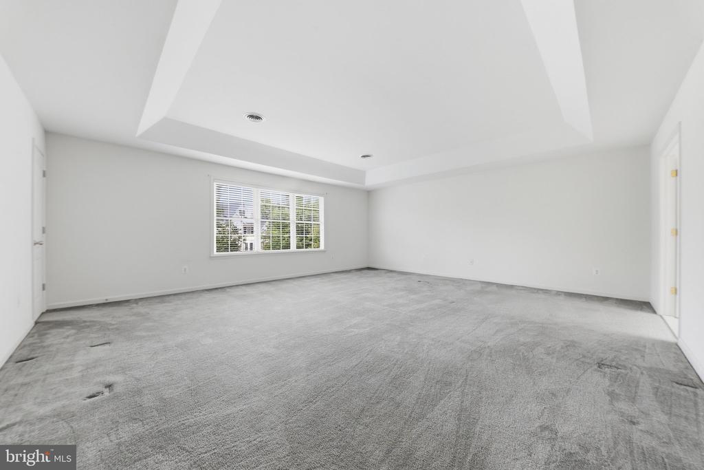 909 BRIDLEWREATH WAY