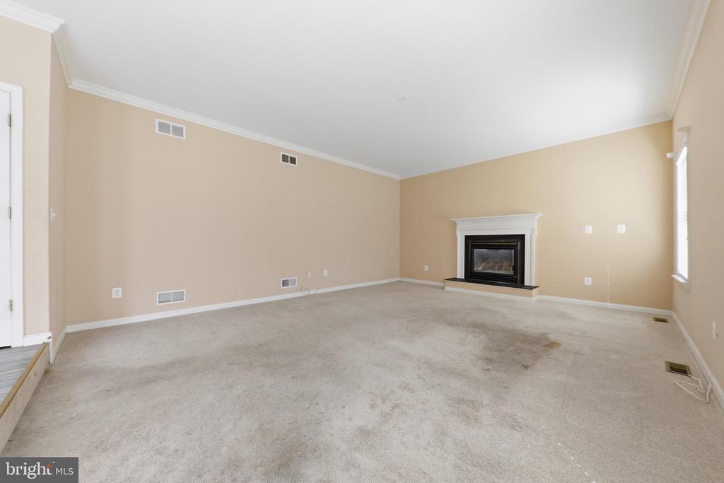 909 BRIDLEWREATH WAY