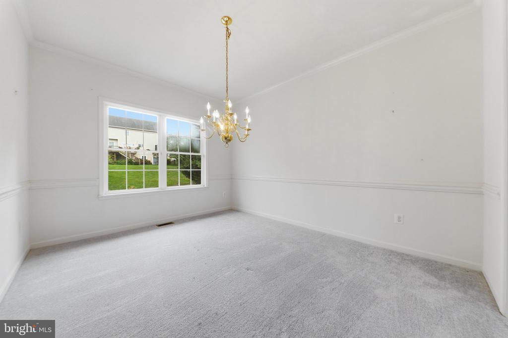 909 BRIDLEWREATH WAY