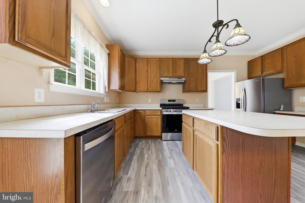909 BRIDLEWREATH WAY