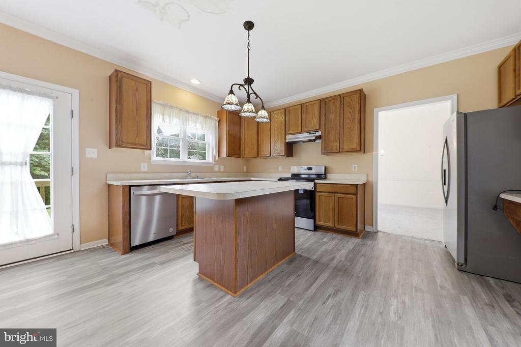 909 BRIDLEWREATH WAY