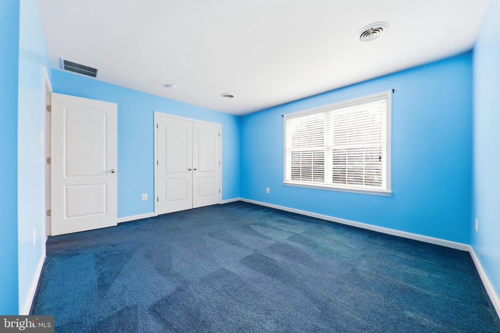 909 BRIDLEWREATH WAY