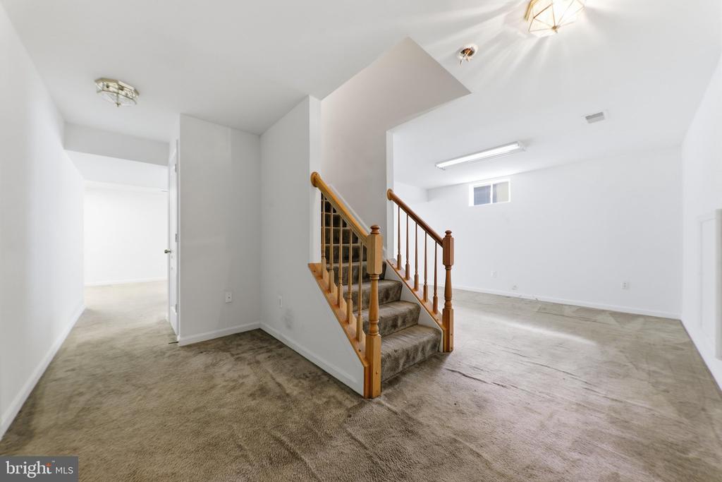 909 BRIDLEWREATH WAY
