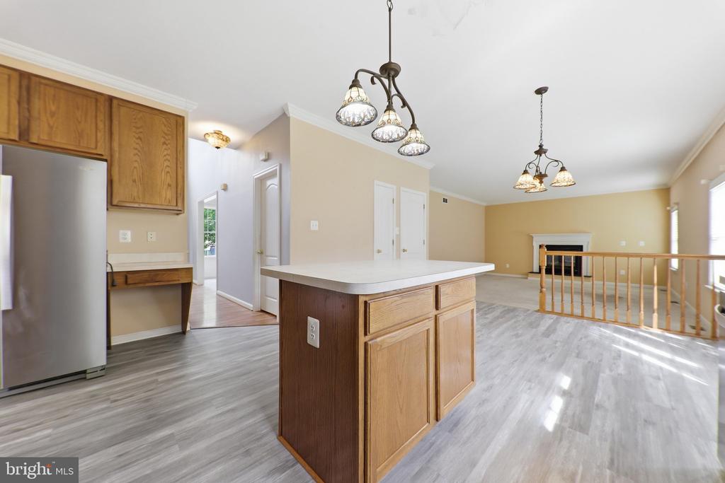 909 BRIDLEWREATH WAY