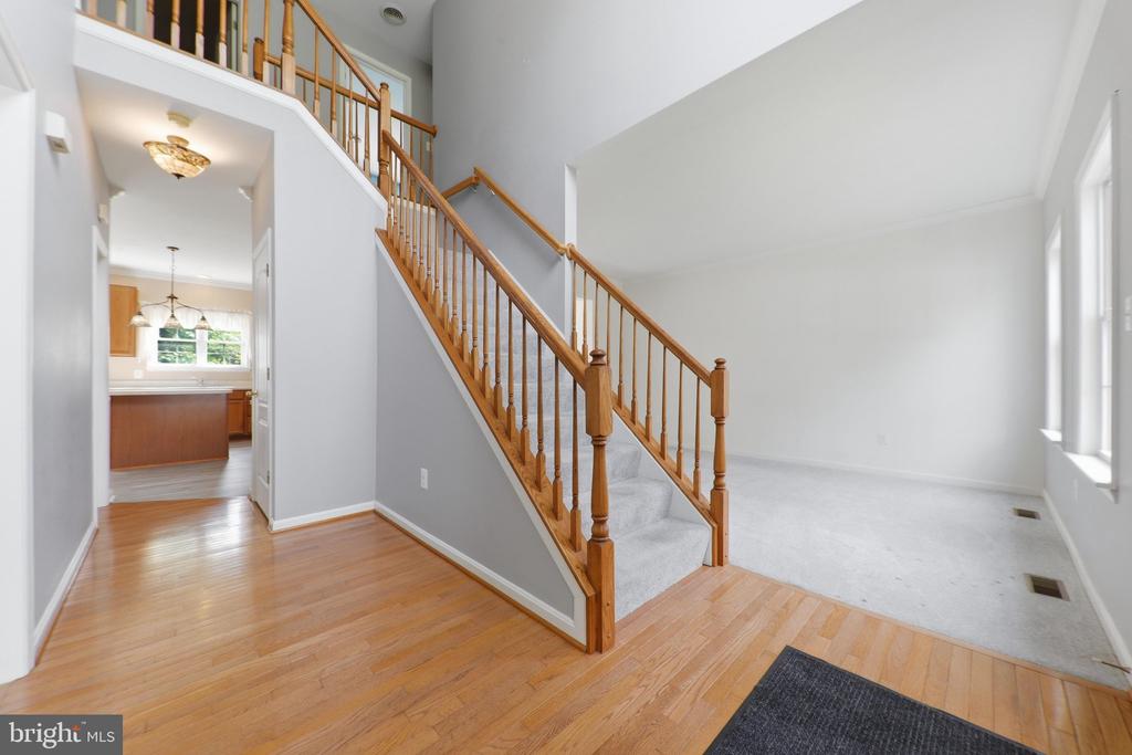 909 BRIDLEWREATH WAY