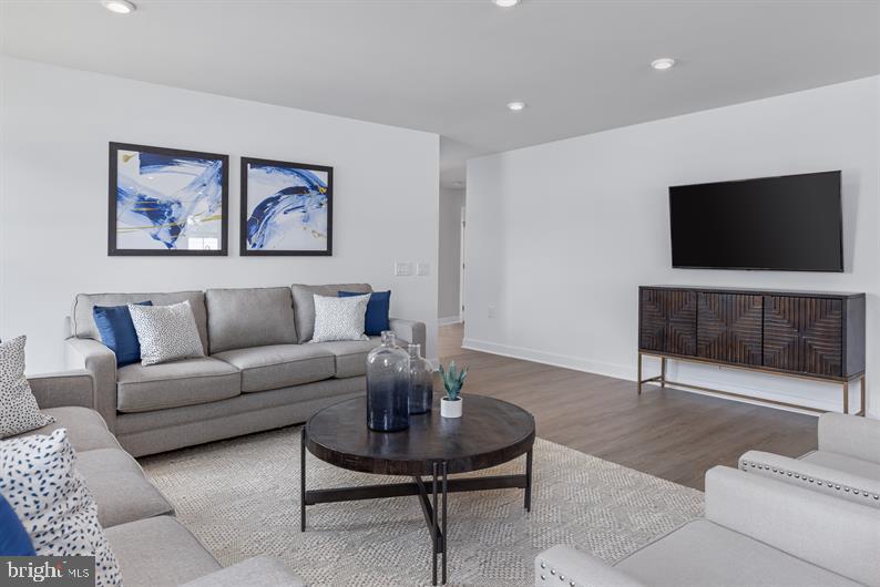 2502 SILVER LEAF DRIVE