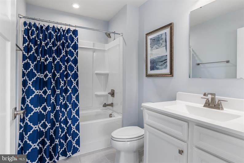 2502 SILVER LEAF DRIVE