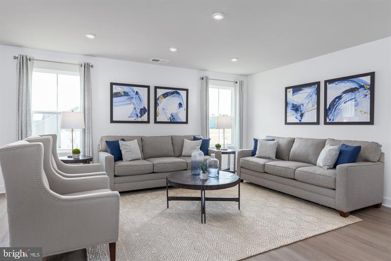 2502 SILVER LEAF DRIVE