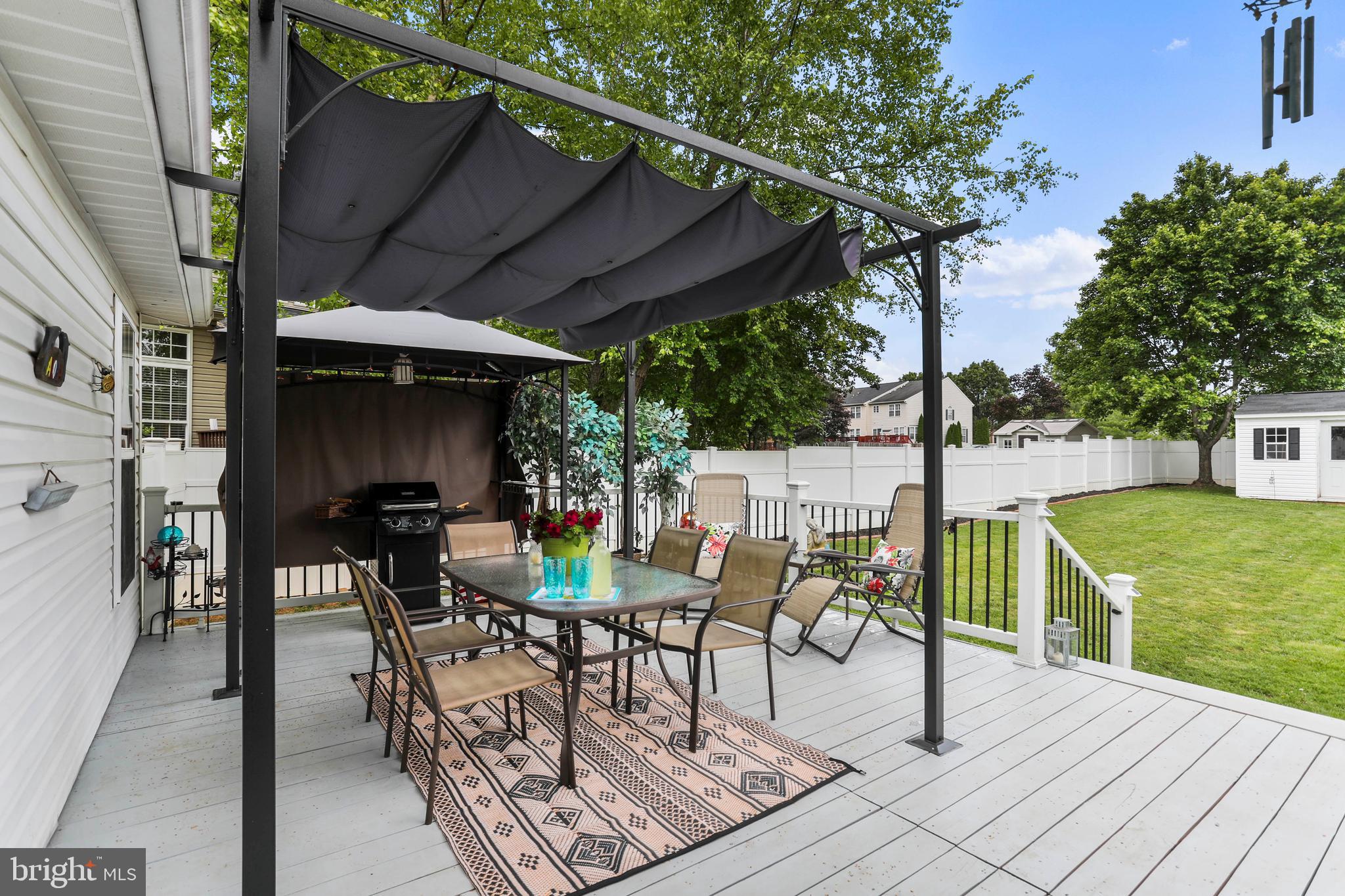 1802 WHISPERING MEADOW COURT