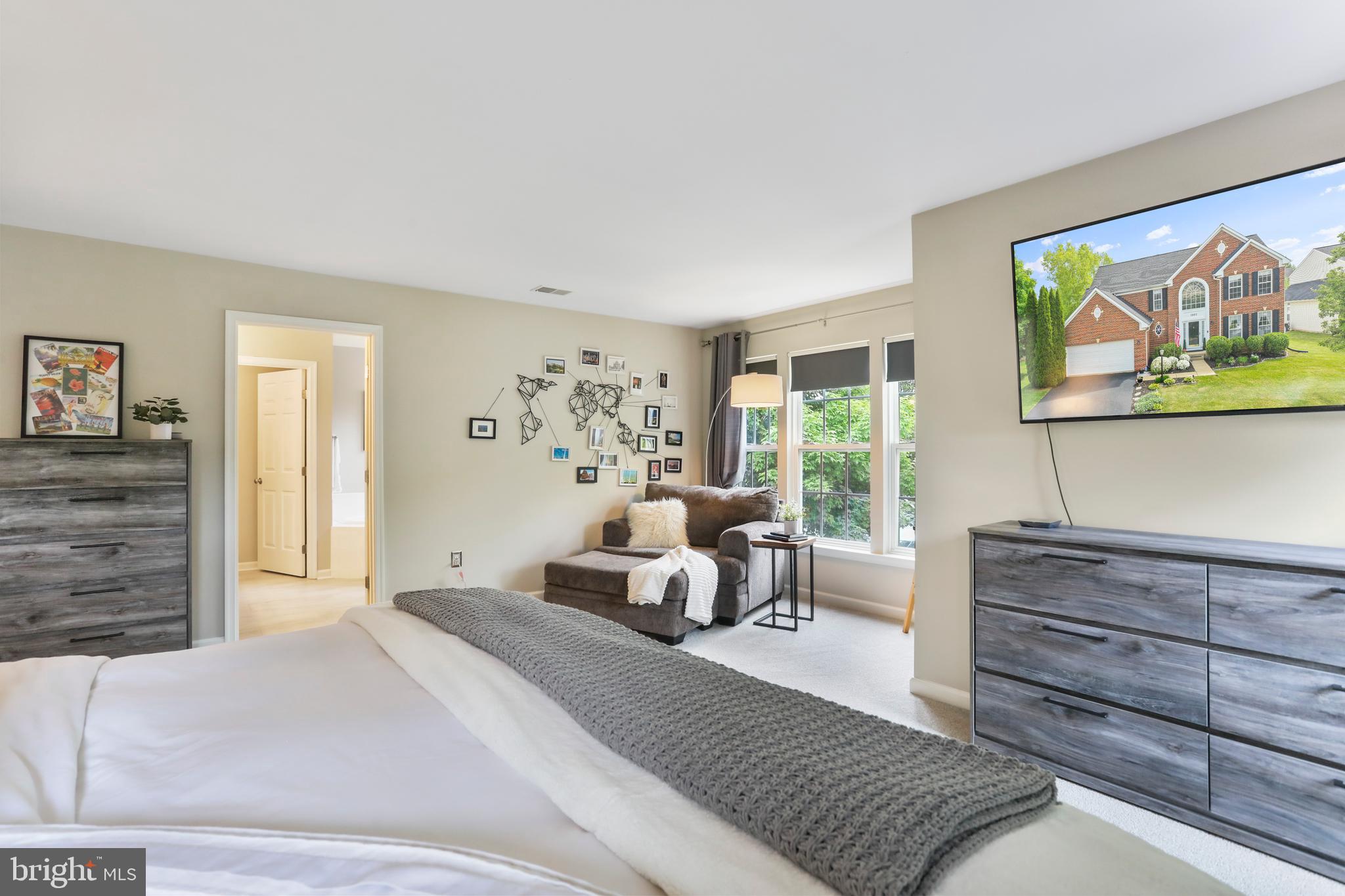 1802 WHISPERING MEADOW COURT