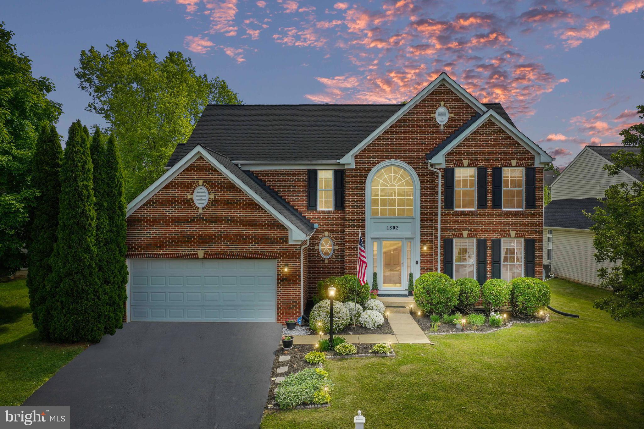 1802 WHISPERING MEADOW COURT