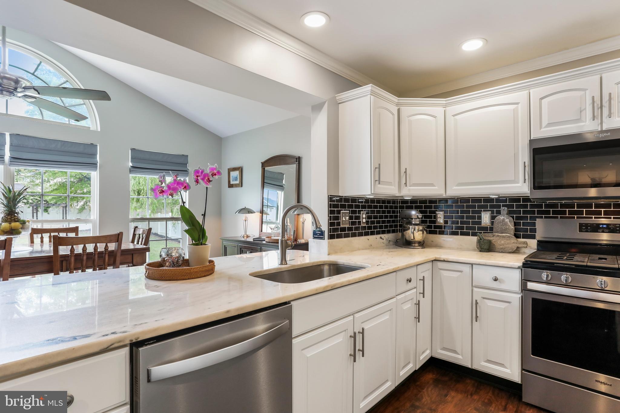 1802 WHISPERING MEADOW COURT