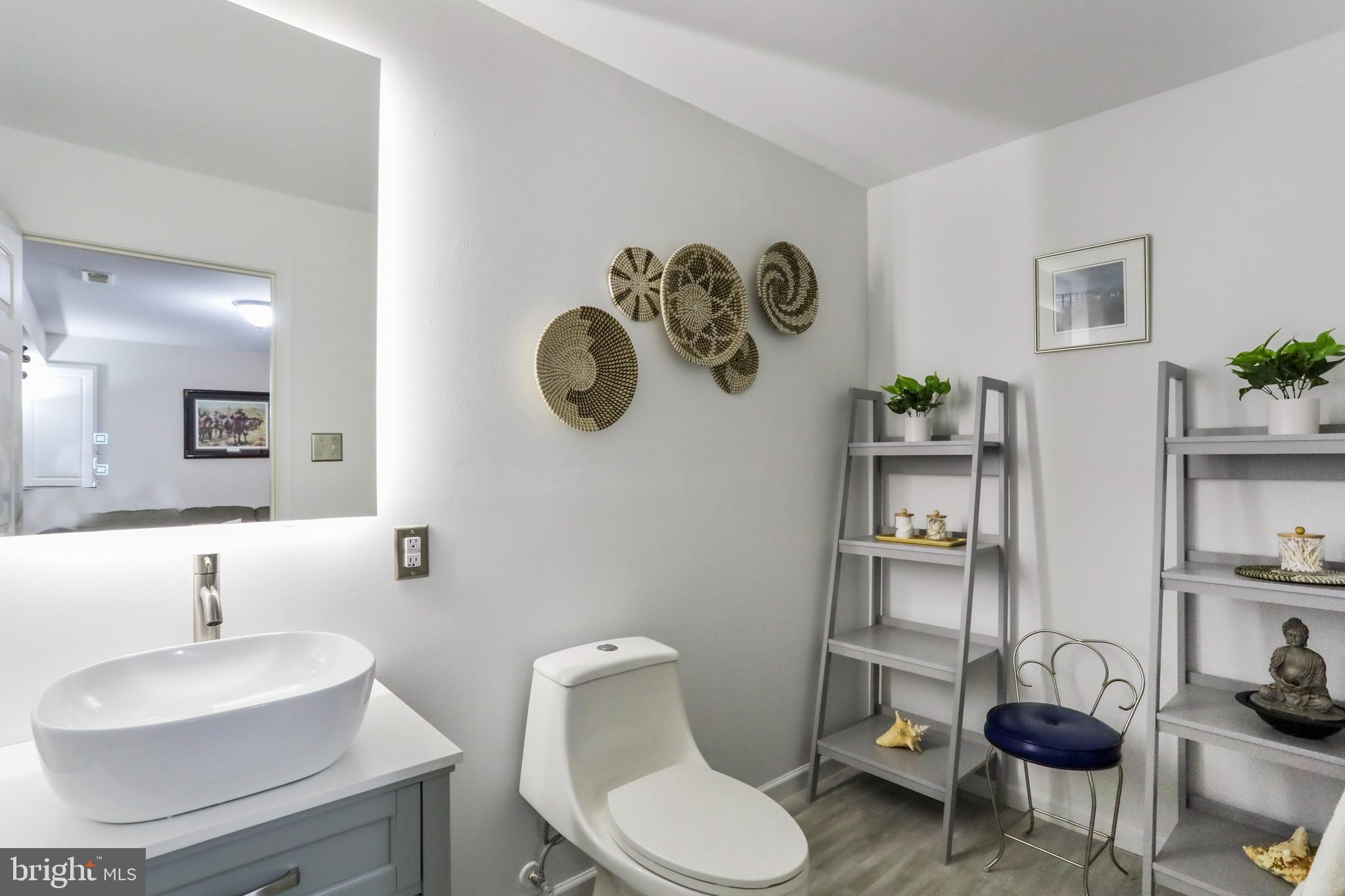 1802 WHISPERING MEADOW COURT