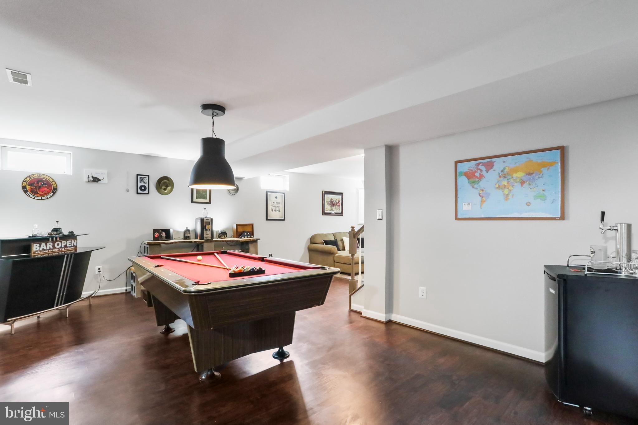 1802 WHISPERING MEADOW COURT