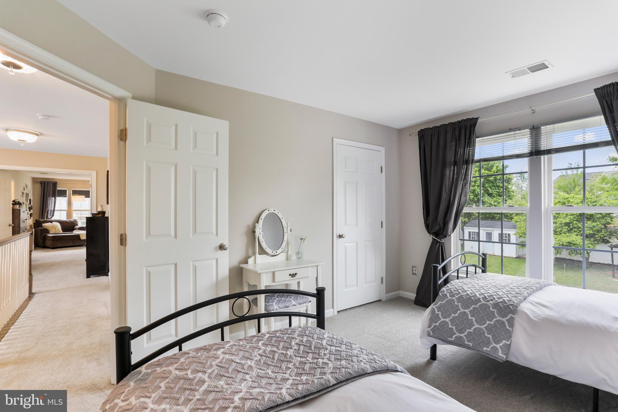 1802 WHISPERING MEADOW COURT