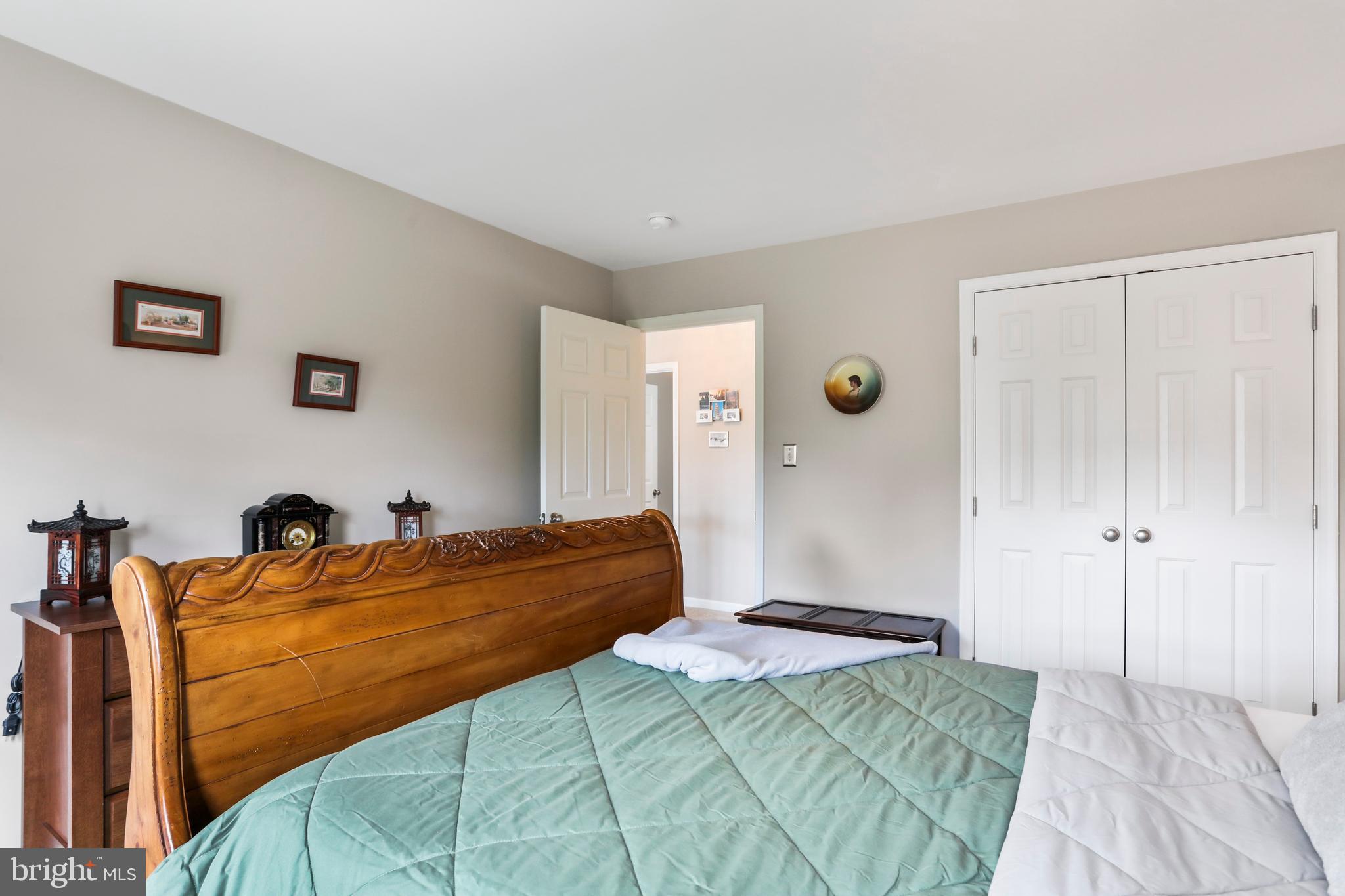 1802 WHISPERING MEADOW COURT