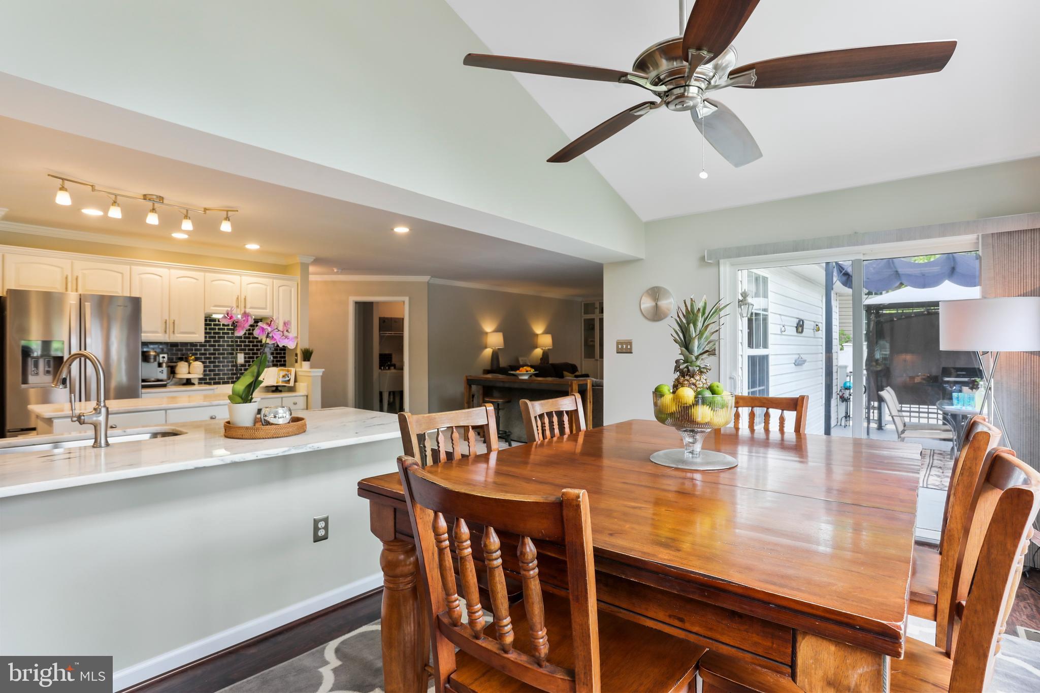 1802 WHISPERING MEADOW COURT