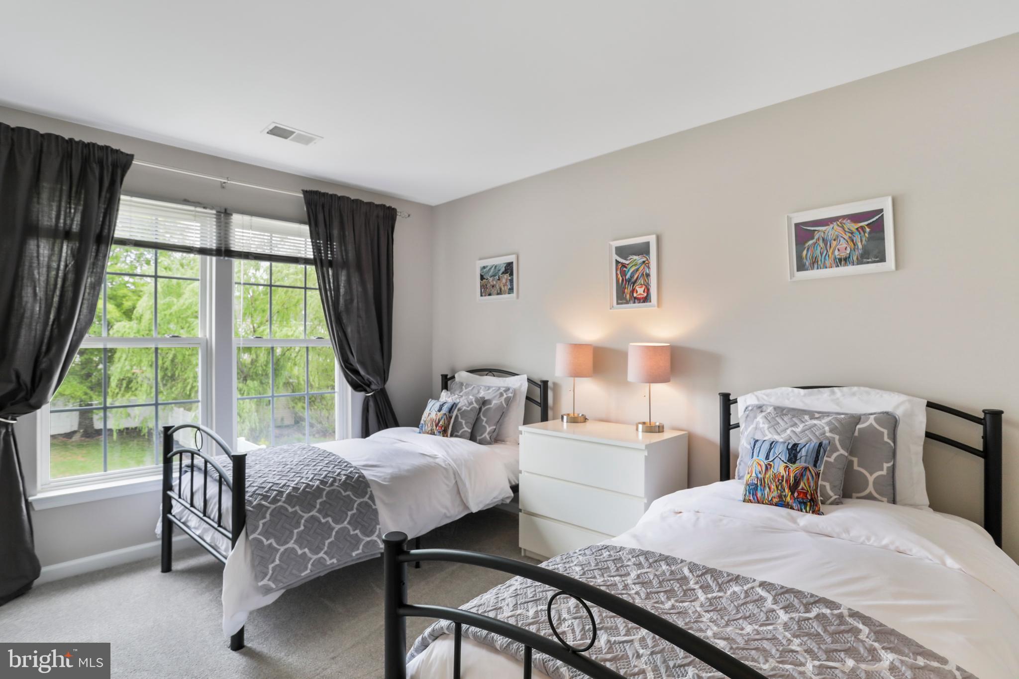 1802 WHISPERING MEADOW COURT