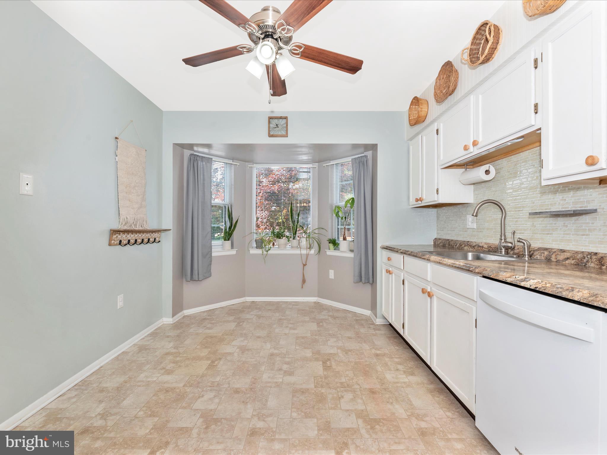 5769 SWEET BAY COURT