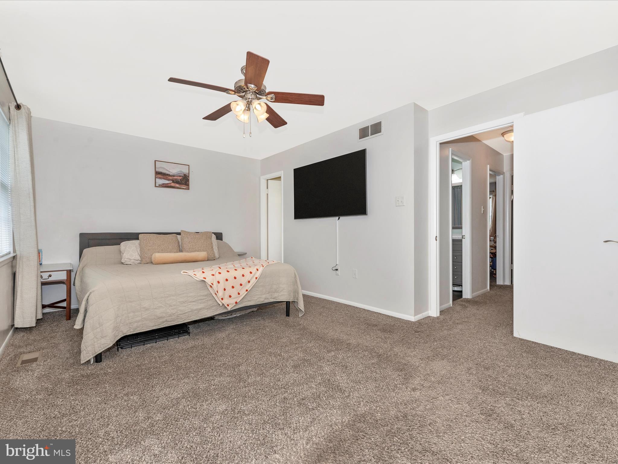 5769 SWEET BAY COURT