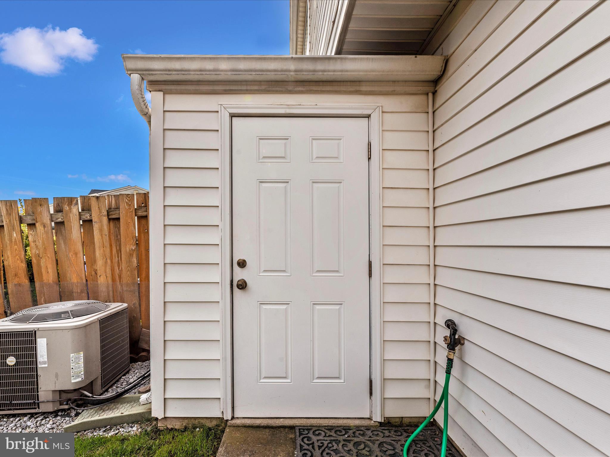 5769 SWEET BAY COURT